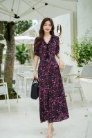 上新前V领拉绳印花真丝连衣裙。 2色：紫色，黄色。 码数S- Xl。