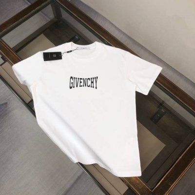 Giv*Enchy 纪梵希 2025春夏最新款短袖T恤，男女同款定制专属纯棉面料，定制原版工艺螺纹，硅胶印花字母Logo设计！简约大方，从容百搭，档次极高，完美