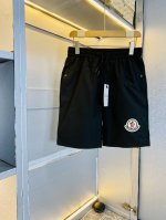 原单货 情侣款蒙口Moncler 2025春夏新品短裤 专柜同步有售，时尚休闲裤 速干裤 沙滩裤，进口原版面料，上身舒适透气，顶级工艺图案，腰围工艺螺纹围接，档