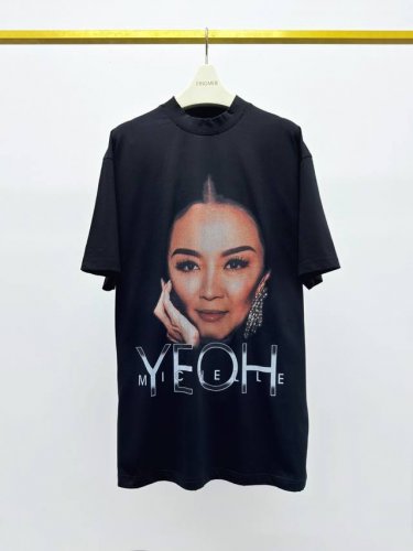 bl-Z, ,B*Lenciaga 25Ss春夏新品 圆领短袖体恤衫 100%棉质平纹面料 胸前头像印花 整体不规则洗破工艺 左袖Logo刺绣 休闲宽松版型 男