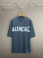 高端品质 巴黎世家Balenciaga 原版高克重纱纯棉面料 重工艺，印花，破洞，手感滑爽 L极度舒适体验 十足的高级感，都保持奢华高贵的特有的视觉质感. 颜色