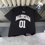 balenciaga巴黎世家2025新款 复古篮球 T恤印花Logo圆领短袖 面料: 300重磅纯棉，随意对比 采用特定重磅32S精棉平纹针织面料，300克重；