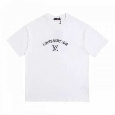 上新 Louis Vuitton路易威登硅胶三D烫字母短袖 最高版本！定制面料 克双纱！ 辅料：开模原版过鉴定领标100%真丝洗水标。正品代购级原版吊牌配套吊绳