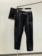 arcteryx 始祖鸟，2025春季新品，时尚休闲裤，专柜同步有售，原单狠货，采用进口原版面料，顶级印花工艺字母图案Logo，档次极高，从容百搭，上身帅气有型