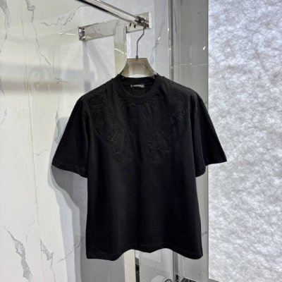 克*心新款前后刺绣短袖T恤 颜色:黑，白 码数:M~3Xl