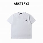 arcteryx 始祖鸟 2025小红书爆款 后背字母网格印花短袖T恤 面料采用300克重精梳棉，定制32支1*1螺纹，成衣两遍水洗处理，面料舒适亲肤无异感，定