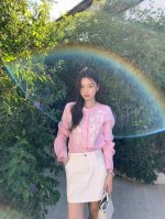 爆款 重磅定位刺绣纯亚麻衬衫，采用高支100%全亚麻面料，清透仙美葡萄藤刺绣，开启一场多巴胺分泌之旅，把色彩穿在身上，拥抱明媚好心情Smlxl