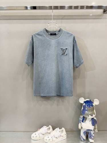 louisvuitton 路易威登320克圆领短袖T恤 字母签名切割字母Logo四叶草贴布工艺 官方同步 1:1原版开模 时尚个性 百搭潮流 纯原品质 原版洗水