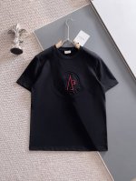 蒙口Moncler 2025春夏新款男女同款短袖T恤，！定制专属面料，定制原版工艺螺纹，胸前重工字母Logo工艺设计！简约大方，从容百搭，档次极高，完美融入时尚