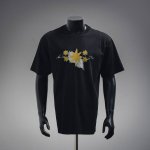 Givenchy 纪梵希25Ss星星图案印花圆领短袖T恤 定制面料洗水后 克重双纱100%精梳全棉面料 印花工艺，螺纹定织定染无色差 出入专柜无压力，通肩拉条工