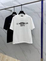 balenciaga 巴黎世家 2025Fw春夏新品圆领打底外穿T恤，立体感Logo微廓形半袖纯棉打底，手感面糯有骨感，柔而有韧性。工艺处理，韧性和抗皱性能得到