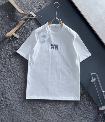 alexander Wang 亚历山大王 25Ss夏季新款圆领短袖T恤！270克重磅高端纯棉面料，手感质感都极完美！修身裁剪设计干净利落！时尚又好看！走线做工非