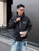 阿玛尼 官网同款，三标齐全同步发售！2025春季新款男士夹克外套，专柜Logo高品质原单三标齐全高端版本！专柜定制面料 透气舒适度高，细节无可挑剔，品牌元素设计