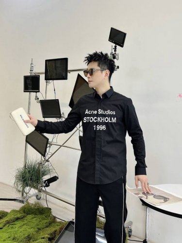 Ac 专柜最新款男士必备款衬衫 100%天然棉 舒服透气 原单狠货 原版面料 柔软舒适 上身高端又奢华 足够场面的档次 这款衬衫无不骄傲的让你满意有面子 尺码