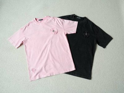 顶级Tee 强势上新 Chrome Hearts S S25 酵素水洗马蹄贴布圆领短袖T恤 货号：162 颜色： 粉色 黑色 尺码： S M L Xl 尺寸推荐