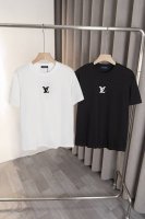 x006 Louis Vuitton* 路易威登25Ss新款T恤，胸前Logo采牙刷绣工艺，260克高品优质双纱纯棉面料， 时尚而大气简约，男女同款。 颜色：黑