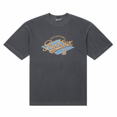 高端品质 Mlb Ny洋基队 张凌赫同款 复古胶片款 Ny新品时尚复古胶片印花学院风圆领套头短袖T恤 男女情侣同款，面料采用纯棉双纱，面料亲肤舒适透气，触感细腻