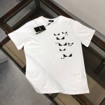 芬迪 Fendi 品牌潮流Logo印花短袖T恤 定制顶级50支双股精梳棉面料 上身极致舒适透气 标志性Logo元素为单品增添设计感 营造出简约大气风格 上身穿搭