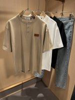 bc-Brunello Cucineli 2025春夏新款男士短袖T恤，众多明星都爱穿的时尚百搭单品！胸前Logo徽章超级好看,喜欢经典简约的朋友,一定不能错过