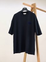 P210支持年后售后 Dior Homme 迪奥 桀傲 2025Ss春夏新品 时尚休闲短袖，这款 Dior Charmt恤以图案设计重新演绎经典的Dior标志。