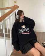 Balenciaga巴黎世家可乐Bb春季圆领卫衣 原版面料高版本高品质 网红明星同款 优选新疆长绒棉纯棉面料 pu直喷印花Logo工艺 定制定染 手感非常舒服