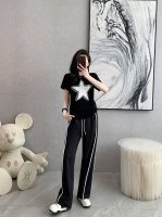 棉 聚酯纤维 88 60 60 99 黑色 小码数据，依次是胸围，衣长，腰围，裤长 短袖长裤套装 码数：S~Xxl 每大一个码数，胸围腰围＋4厘米，衣长裤长＋1
