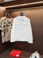 Chaon 蒙口 2025秋冬专柜新款休闲时尚夹克外套 超前卫设计风格 品牌Logo重工点缀设计 细腻舒适 穿着非常轻便不易起皱。多重重工艺 整体的设计颇具视觉