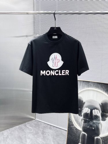蒙口 Moncler 2025Ss新款 半袖 体恤 短袖 圆领T恤，高端版本！专柜定制面料 透气舒适度高，细节无可挑剔，品牌元素设计理念，体现高品质。手感细腻柔