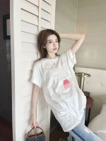 上新！春夏Gucci新款短袖T恤,版型剪裁特别有讲究！上身很洋气显瘦内搭外穿都看 高密针织圆领设计，平整简约！亲肤透爽！T恤面料的柔软性舒适性无可挑剔！男女均可
