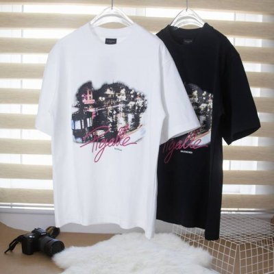巴黎世家 Balenciaga 25年新品巴黎夜景印花圆领短袖T恤 高清数码印花巴黎夜景25年春季新品 纯棉材质 版型宽松适合男女情侣 Xs 衣长 71 肩宽5