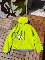 凯乐石Kailas Mont X-pro 舒适休闲薄款 刺绣Logo防水防风透气轻量登山全天候硬壳耐磨冲锋衣 男女同款 热爱户外探险的朋友们看过来！这款凯乐石M