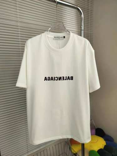 上新 Balenciaga 巴黎世家 Ss 反转字母Logo印花短袖T恤 面料采用定制全棉双纱精棉，克重260克，印花采用环保进口胶浆，上身效果完美，夏日必备款