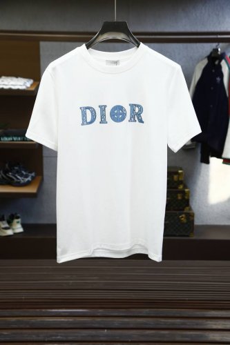 dior迪奥-2025夏装新款男女同款短袖T恤，！定制专属皮马棉面料，定制原版工艺螺纹，胸前重工字母Logo工艺设计！简约大方，从容百搭，档次极高，完美融入时尚