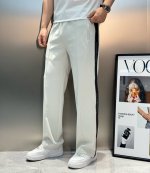 alexanderwang*亚历山大王2025Ss 春夏薄款裤 .超级无敌大爆款驾到 立体直筒裤 立体修身设计 打造出清爽利落的休闲风格 配以品牌经典织带设计