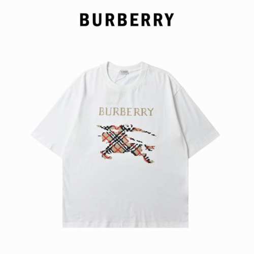 burberry 巴宝莉 25新款短袖 十字绣骑士刺绣短袖T恤 春天已经悄然而至 是时候为你的衣橱添置一些新成员了 今天我要给大家种草的是Burberry25新