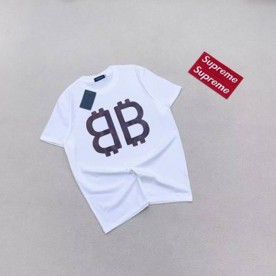 balenciaga巴黎世家Bb字母男女情侣款圆领休闲短袖T恤，面料采用240G纯棉双沙材质，纹路清晰，垂感十足！柔软舒适！高密度弹力胶浆印花 三标齐全，同缸染