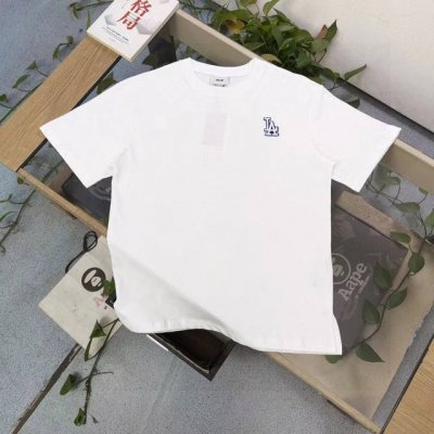 款号：Yy927 高版本 2025新款Mlb洋基队Ny经典刺绣小标Logo卡通图案印花休闲情侣短袖T恤，选用了260克双纱爽滑棉面料制作而成。精细的做工和清晰的