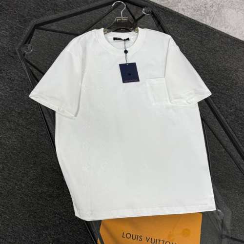 Louis Vuitton路易威登 25款高版本 面料采用300克高密度纯棉 不变形 不缩水 三标齐全 男女同款 工艺：发泡印花贴袋 颜色：白色 黑色 Size