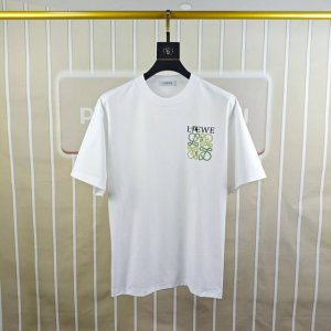 l*Ewe 罗意威 2025原单男士圆领短袖T恤 独家专供春夏新款 专柜同步售卖 高端品质 高版本 Os版型 时尚百搭爆款定制进口双股纯棉面料 胸前背后印花字母