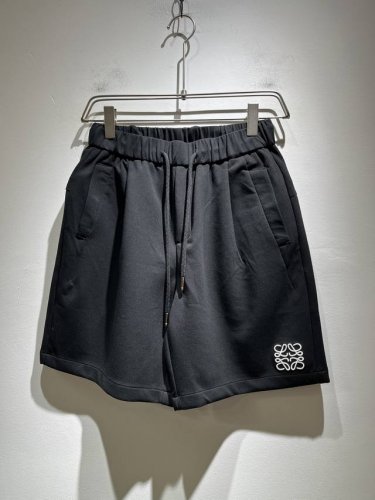 loe*We罗*威 2025春夏新款男女同款休闲短裤，意大利原厂订单渠道，极具个性高级风，标志Logo刺绣工艺设计！宽松阔版型打造，情侣款纯棉休闲短裤！！定制原