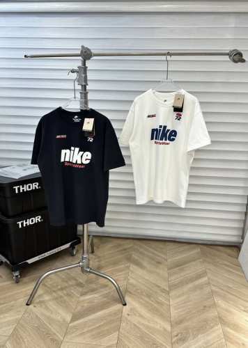 Nike Sportswear Essentials 系列 Sportswear premium Essentials 字母印花72圆领短袖T恤 颜色： 黑色