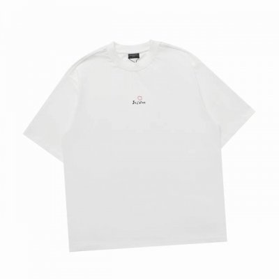 160 巴黎世家/Balenciaga 夏季新款 爱心手抄刺绣圆领短袖T恤，面料织纹平顺光洁，柔软瓷实的触感，注定有着无比享受的穿着舒适度，吸湿透气、即便是闷热