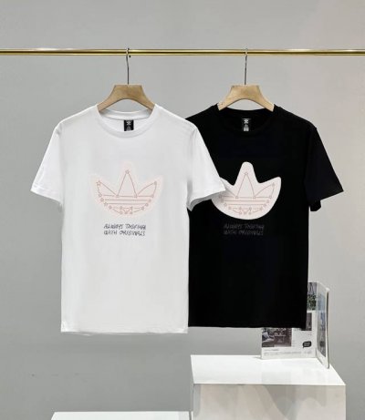 阿迪达斯Adidas三叶草星星狗印花情侣短袖 做工面料细节都无法挑剔 印花采用进口浆料 高端的走线精致细腻 简直太完美了 版型宽松 男女都可以穿 颜色: 黑色