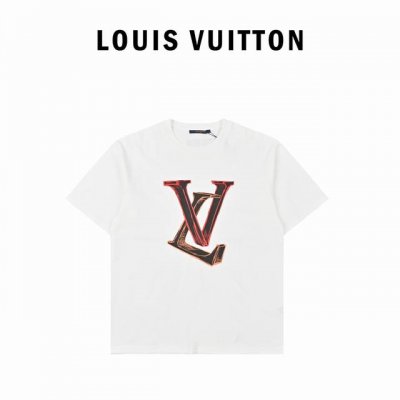 本地自取170 louis Vuitton路易威登大Logo印花标识装饰短袖T恤 面料手感丝滑柔软，透气亲肤性极佳，着身无比的舒适，整体质感相当之高 衣身胸前标