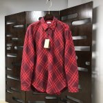 #Qiu P330Burberry 巴宝莉 新款长袖衬衫，休闲通勤新款衬衣 ，高品时尚顶级狠货，独家定制面料，爆款简约休闲衬衣，做工精细完美， 上身效果超赞。