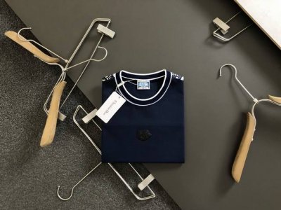 Dir*合身版型M-Xxxl 25春夏顶级蓝色提花拼接面料经典短袖，精致工艺专柜面料，顶级元素融合打造，经典短袖3标齐全，潮男时尚，无论是上身舒适度还是都是无可