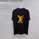 上新款号：B174 1V*路易威登夏季新款 个性字母Logo印花 定制面料 短袖T恤 男女同款 尺码：Xs-L