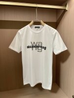 亚历山大 王 2025春夏新品 经典百搭款 圆领短袖T恤 每年必出的单品！简单大方设计 干净利落剪裁 采用进口顶级丝光面料 柔软细腻 男人的衣柜都少不了基础 随