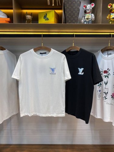 p240 1V25Ss春夏新款平纹针织棉布圆领短Tee，男女同款蓝白色发泡涂鸦标识休闲短袖T恤衫！贸易公司渠道稀出，领先官网发售！V家全新秀场短Tee奉献，穿上