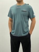 供 模特图 高品质 Mammut 猛犸象新款冰丝压胶透气印花短袖T恤 采用锦纶冰丝面料，精品珠地冰丝速干，不褪色不变形不缩水手感超级柔软 ，超适合夏天，柔软光滑